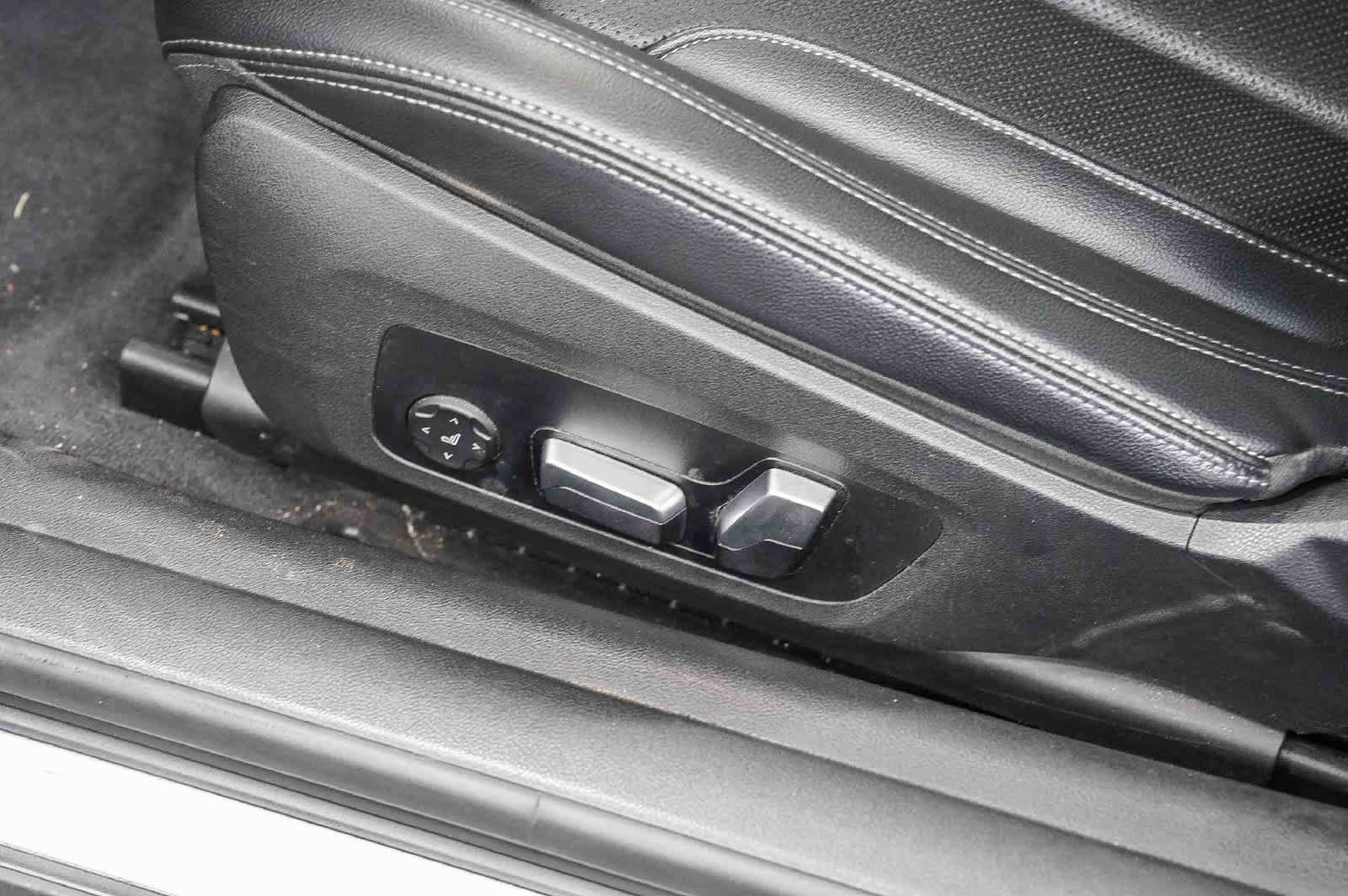 Used 2022 BMW 430i Coupe w/ M Sport Package RWD image 22