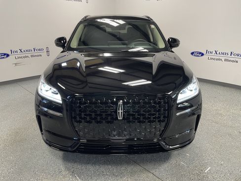 New 2025 Lincoln Corsair Reserve w/ Equipment Group 202A image 2