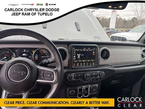 Used 2022 Jeep Wrangler Sahara image 27