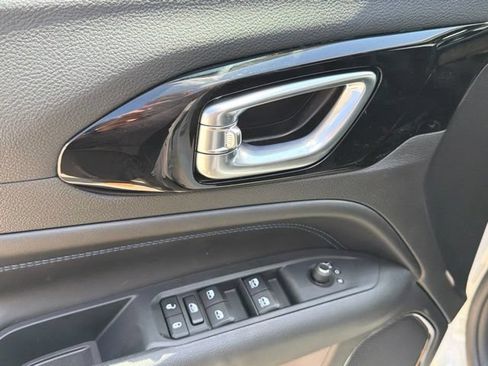 New 2026 Jeep Compass Latitude AWD/4WD image 11