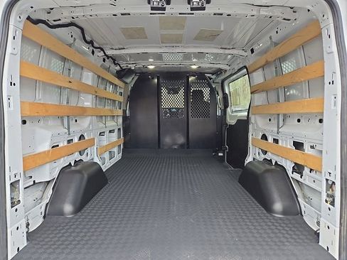 Used 2023 Ford Transit 250 Low Roof AWD w/ Exterior Upgrade Package image 28