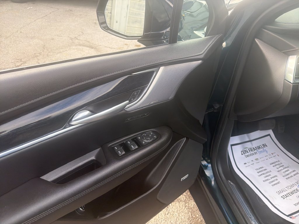 Used 2025 Cadillac XT5 Premium Luxury AWD/4WD image 13