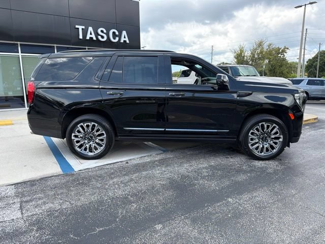 Used 2023 GMC Yukon Denali Ultimate AWD/4WD image 10