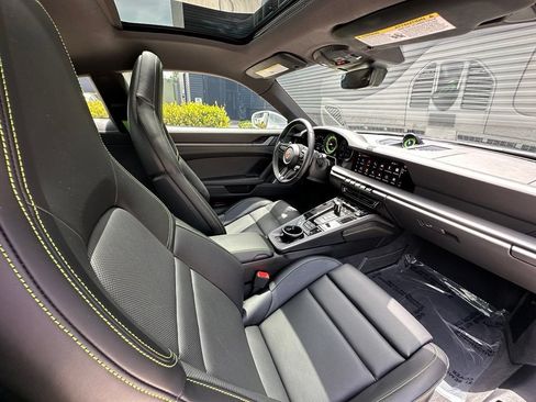 Certified 2024 Porsche 911 Carrera 4 AWD/4WD image 36