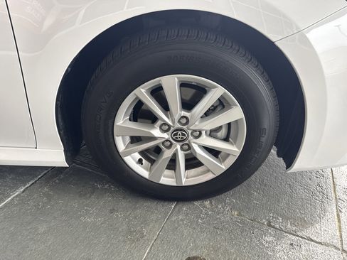 Used 2025 Toyota Camry LE image 12