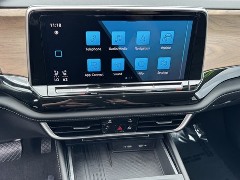 Used 2026 Volkswagen Atlas SE FWD image 23