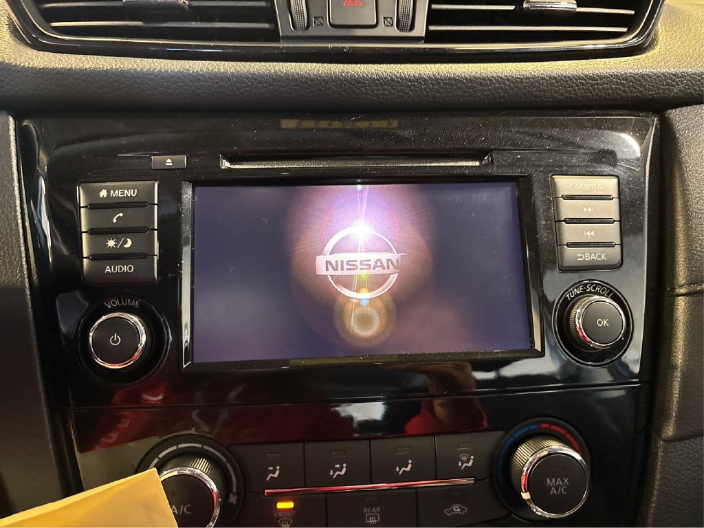 Used 2018 Nissan Rogue S AWD/4WD image 22