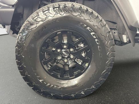 Used 2024 Ford Bronco Raptor AWD/4WD image 12