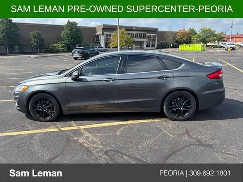 Used 2020 Ford Fusion SE w/ Equipment Group 151A FWD image 7