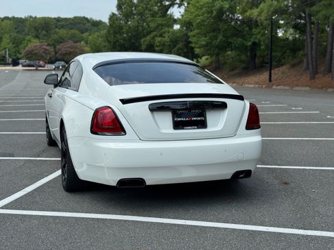 Used 2017 Rolls-Royce Wraith RWD image 9