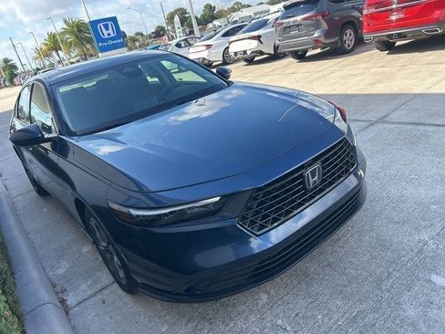Used 2023 Honda Accord EX image 3