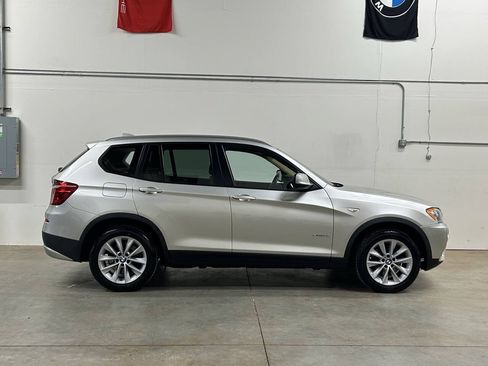 Used 2014 BMW X3 xDrive28i AWD/4WD image 2