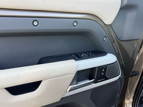 Certified 2023 Land Rover Defender 90 S image 16