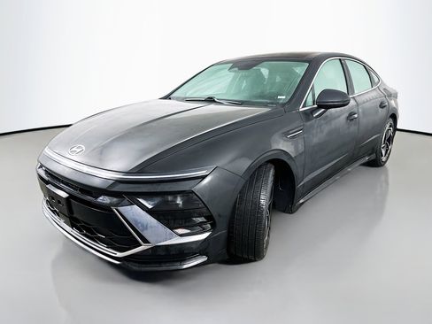 Used 2024 Hyundai Sonata SEL w/ Convenience Package image 3