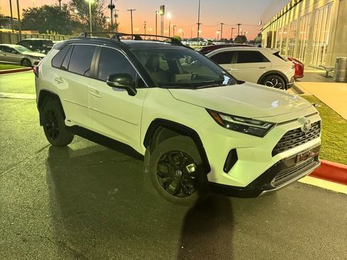 Used 2024 Toyota RAV4 XSE image 6