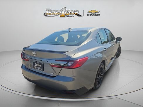 Used 2025 Toyota Camry SE FWD image 8