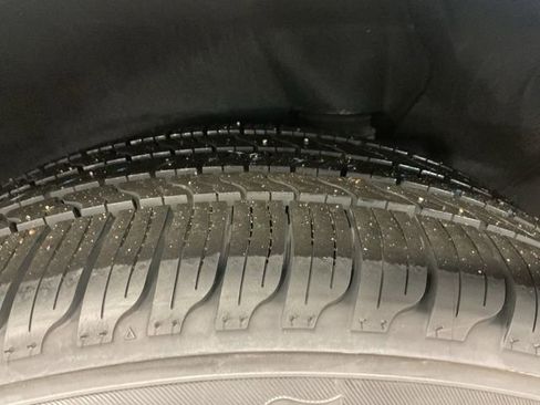 Used 2018 Chevrolet Equinox Premier AWD/4WD image 7