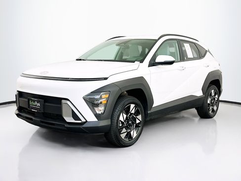 Used 2025 Hyundai Kona SEL image 3