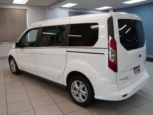 Used 2016 Ford Transit Connect XLT FWD image 9