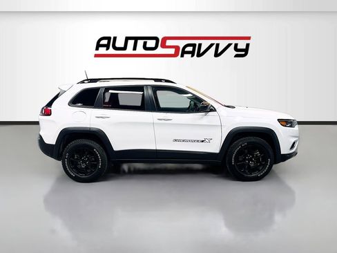 Used 2022 Jeep Cherokee Latitude AWD/4WD image 8