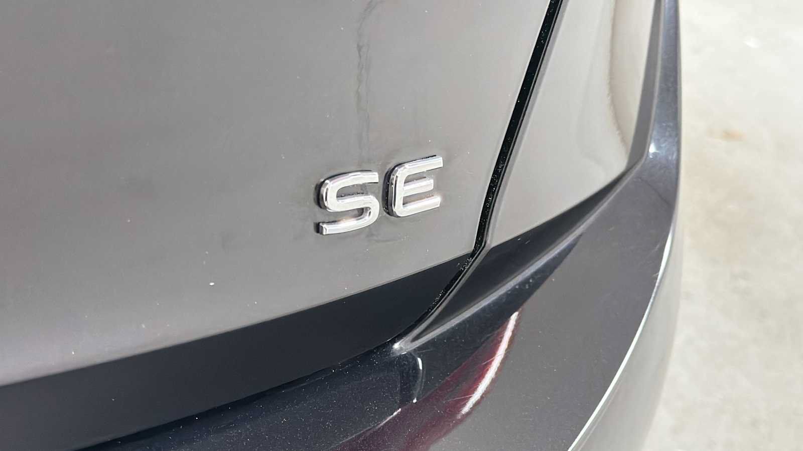 Used 2025 Volkswagen Jetta SE FWD image 27