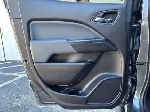 Used 2016 Chevrolet Colorado Z71 image 45