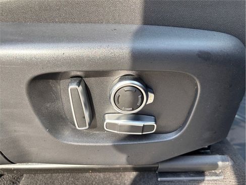 Used 2022 Land Rover Discovery Sport SE R-Dynamic image 44