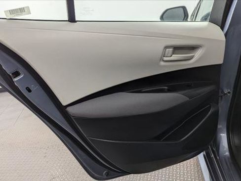 Used 2022 Toyota Corolla LE image 16