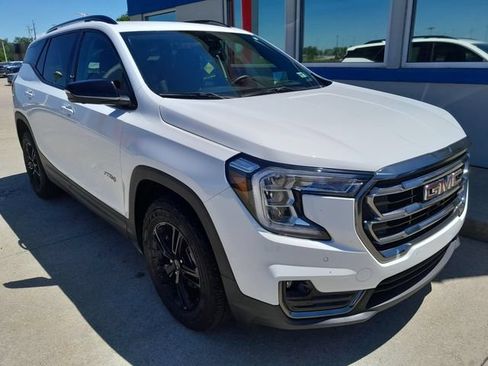 Used 2024 GMC Terrain AT4 w/ Tech Package AWD/4WD image 3