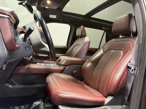Used 2023 Ford Expedition Max Limited image 15