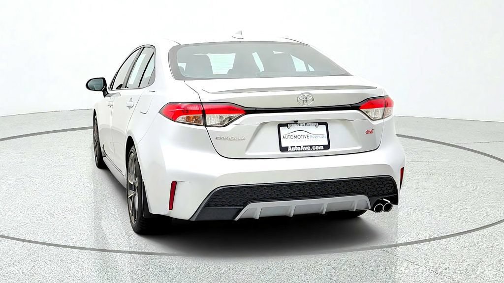 Used 2020 Toyota Corolla SE FWD image 6