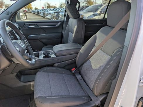 New 2026 GMC Acadia Elevation image 18