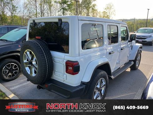 Used 2021 Jeep Wrangler Unlimited Sahara image 3