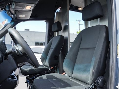 Used 2019 Mercedes-Benz Sprinter 144 image 16