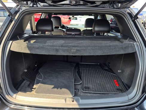 Used 2017 Volkswagen GTI SE FWD image 13