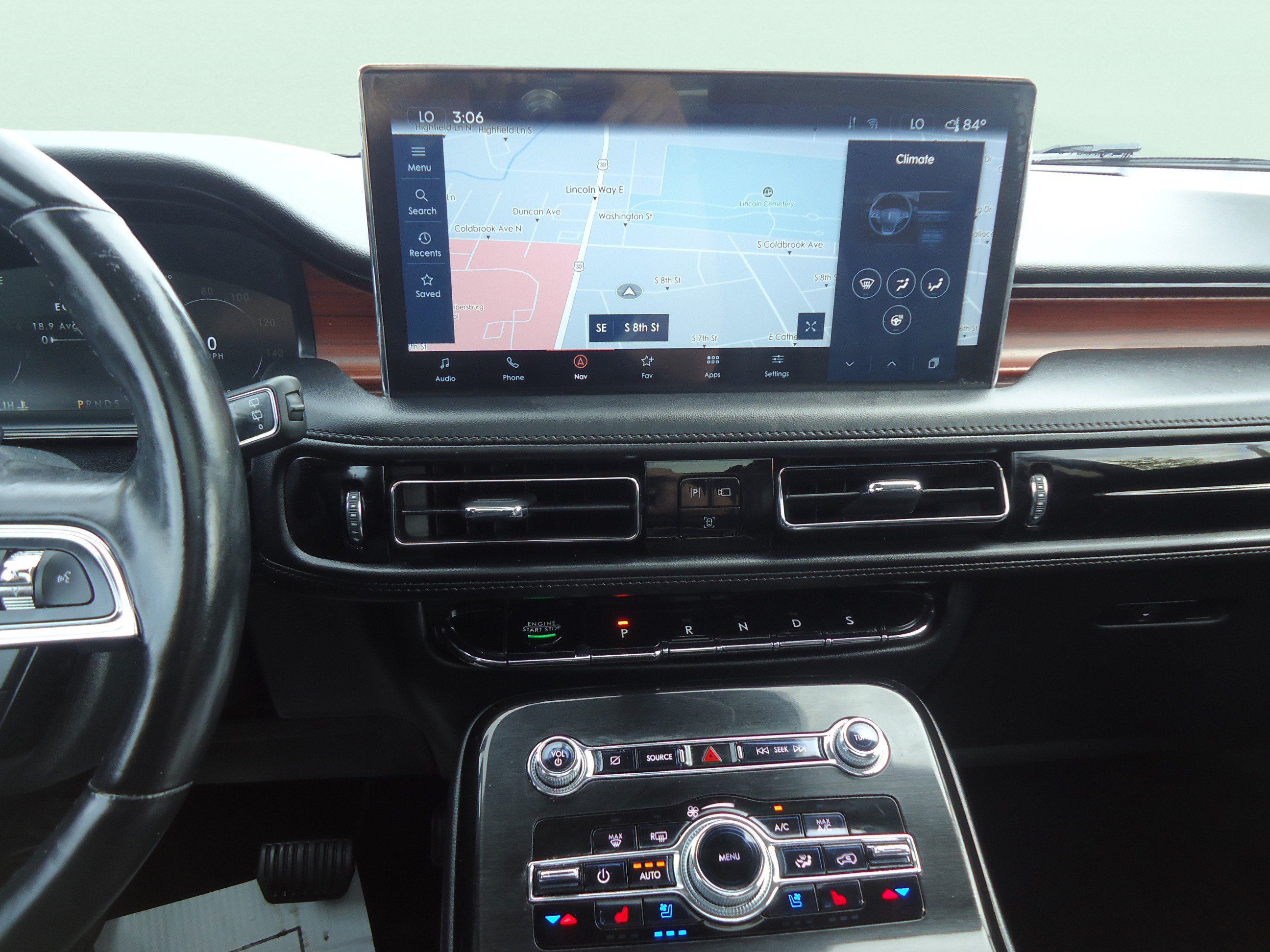 Used 2023 Lincoln Nautilus Reserve AWD/4WD image 15