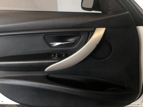 Used 2015 BMW 320i Sedan image 17