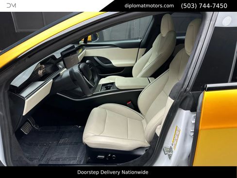 Used 2022 Tesla Model S Plaid image 17