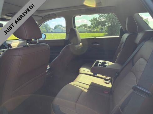 Certified 2025 Nissan Pathfinder Platinum w/ Cargo Package FWD image 10