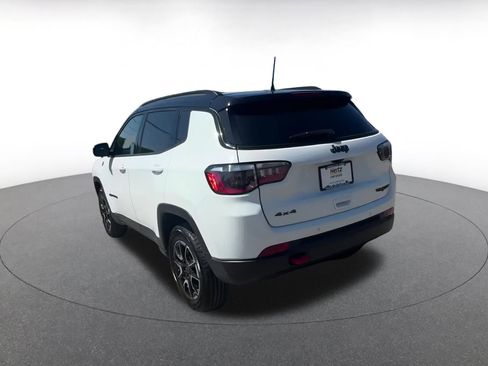 Used 2025 Jeep Compass Trailhawk image 11