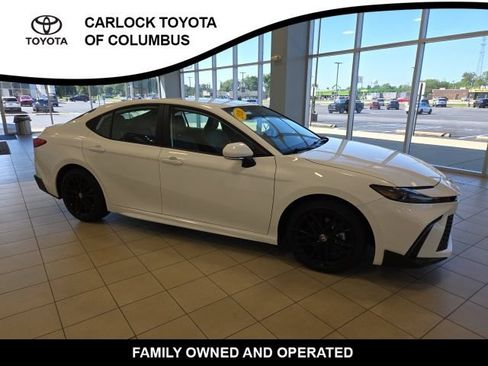 Used 2026 Toyota Camry SE w/ Convenience Package FWD image 6