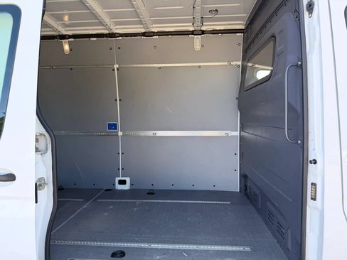Used 2019 Mercedes-Benz Sprinter 170 Cargo w/ Acoustic Package image 17
