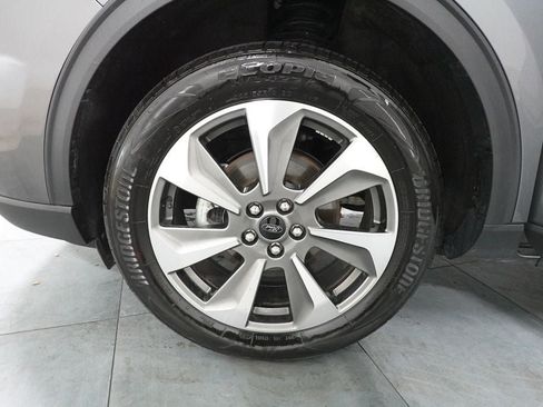 Certified 2025 Ford Escape Platinum AWD/4WD image 36