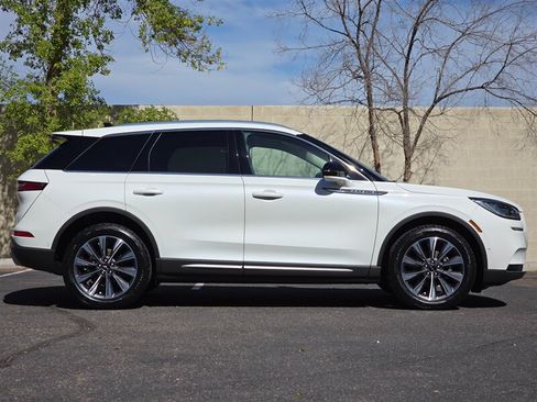 Used 2020 Lincoln Corsair Reserve w/ Equipment Group 201A FWD image 11