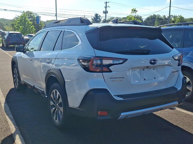 Used 2024 Subaru Outback Limited AWD/4WD image 3