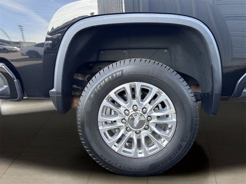 Used 2020 Chevrolet Silverado 2500 High Country image 49