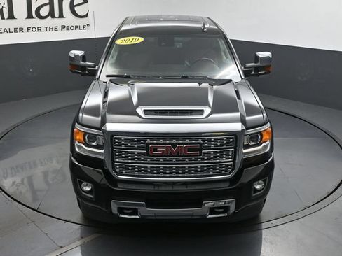 Used 2019 GMC Sierra 2500 Denali w/ Duramax Plus Package AWD/4WD image 60