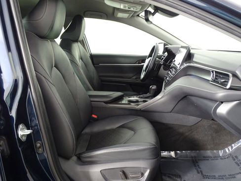 Used 2021 Toyota Camry XSE FWD image 13