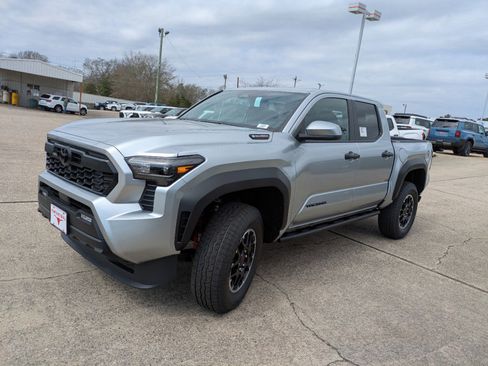 New 2025 Toyota Tacoma TRD Off-Road AWD/4WD image 3