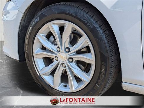 Used 2023 Chevrolet Malibu LT image 31